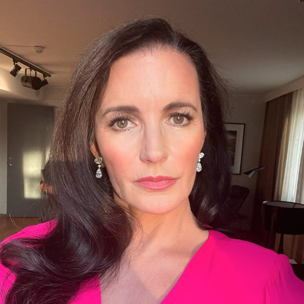 Mỹ nhân phim Sex and the City tuổi 60 có 2 bảo bối giúp mắt giảm nếp nhăn-2