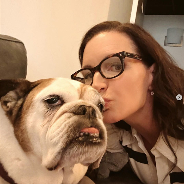 Mỹ nhân phim Sex and the City tuổi 60 có 2 bảo bối giúp mắt giảm nếp nhăn-7