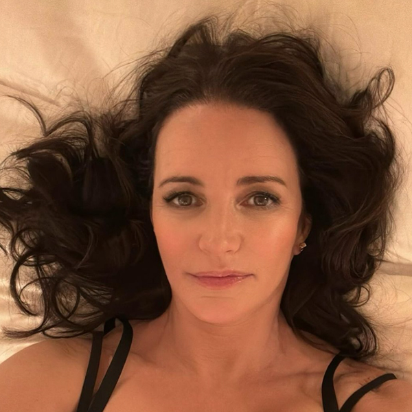 Mỹ nhân phim Sex and the City tuổi 60 có 2 bảo bối giúp mắt giảm nếp nhăn-8