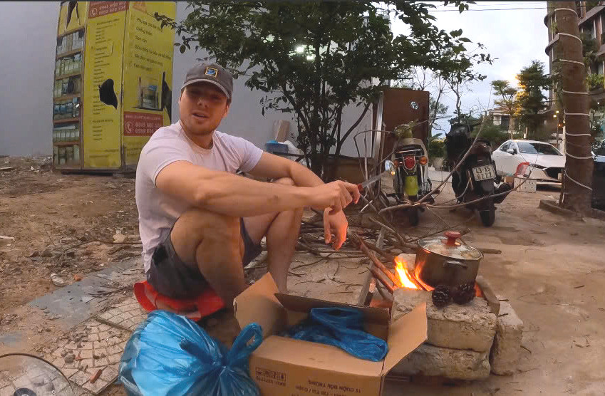 Chàng rể Tây bất ngờ với tục xông đất, ao ước trải nghiệm Tết xưa-3