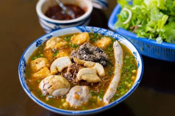 Đình chỉ hoạt động quán bún riêu ở Hà Nội bán 1,2 triệu đồng 3 bát bún ngày Tết-3