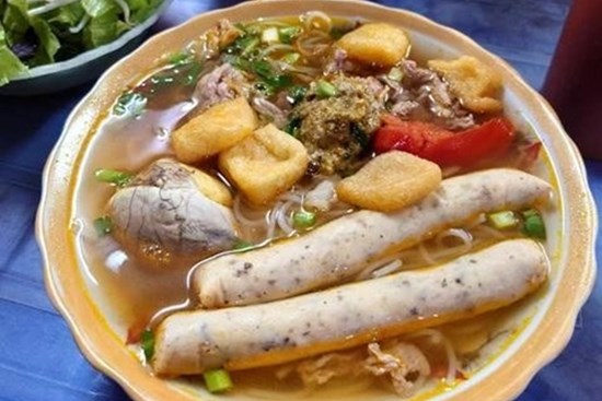 Đình chỉ hoạt động quán bún riêu ở Hà Nội bán 1,2 triệu đồng 3 bát bún ngày Tết