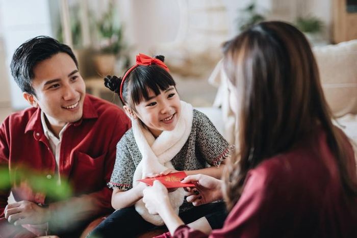Cùng đưa con đi chơi dịp Tết, tôi muốn cưa lại vợ cũ-1