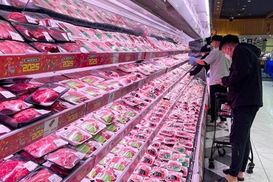 Siêu thị lại đầy ắp hàng hóa sau kỳ nghỉ Tết Nguyên đán Ất Tỵ