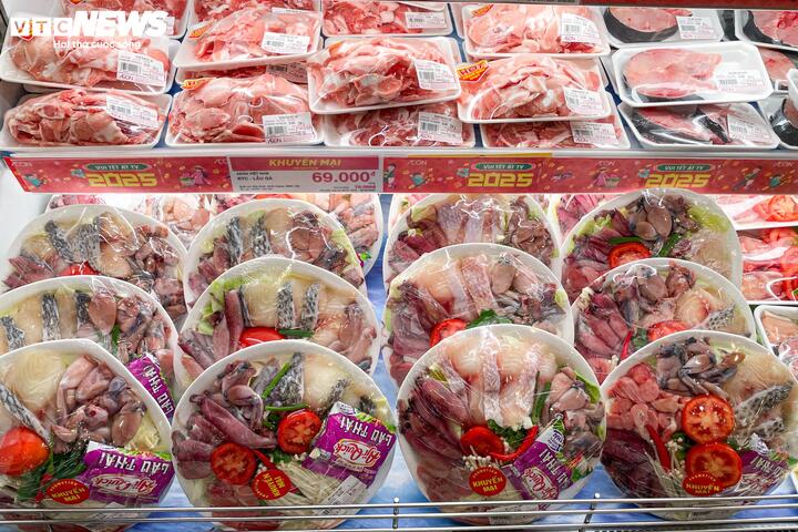 Siêu thị lại đầy ắp hàng hóa sau kỳ nghỉ Tết Nguyên đán Ất Tỵ-7