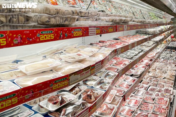 Siêu thị lại đầy ắp hàng hóa sau kỳ nghỉ Tết Nguyên đán Ất Tỵ-6