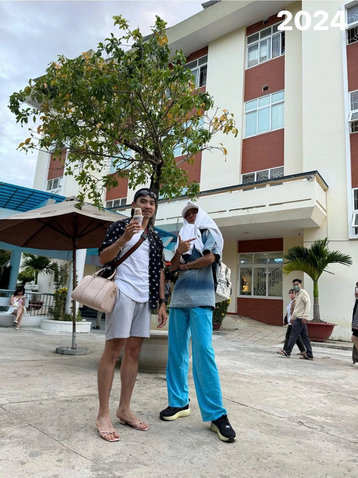 Loạt ảnh tình cảm của HHen Niê và bạn trai sau 7 năm hẹn hò bí mật-6