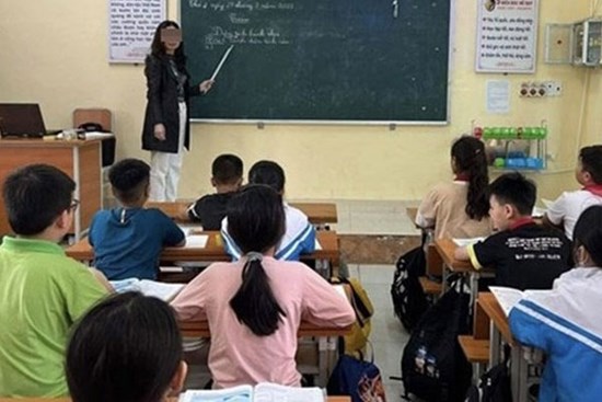 Giáo viên công lập có được điều hành hoạt động dạy thêm ngoài nhà trường?