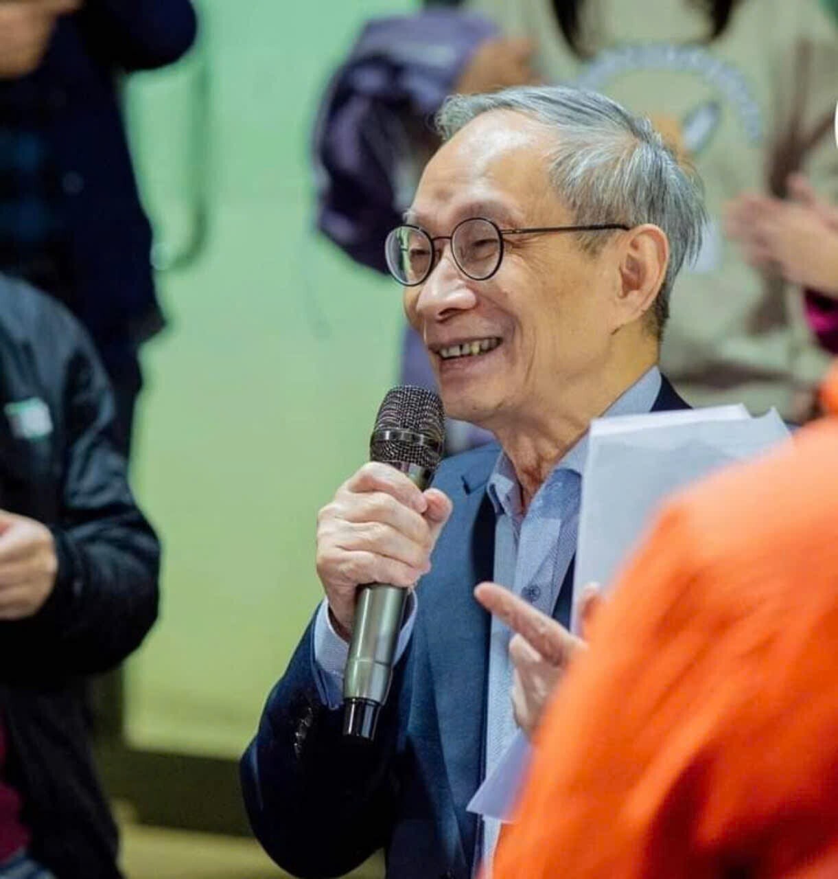 Chuyện về ông giáo già nhận nuôi trẻ mồ côi Làng Nủ-4