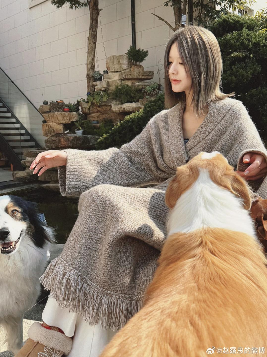 Triệu Lộ Tư lộ diện với tình trạng bất ngờ giữa lúc hàng triệu người đuổi khỏi showbiz vì marketing lố bệnh tật-3