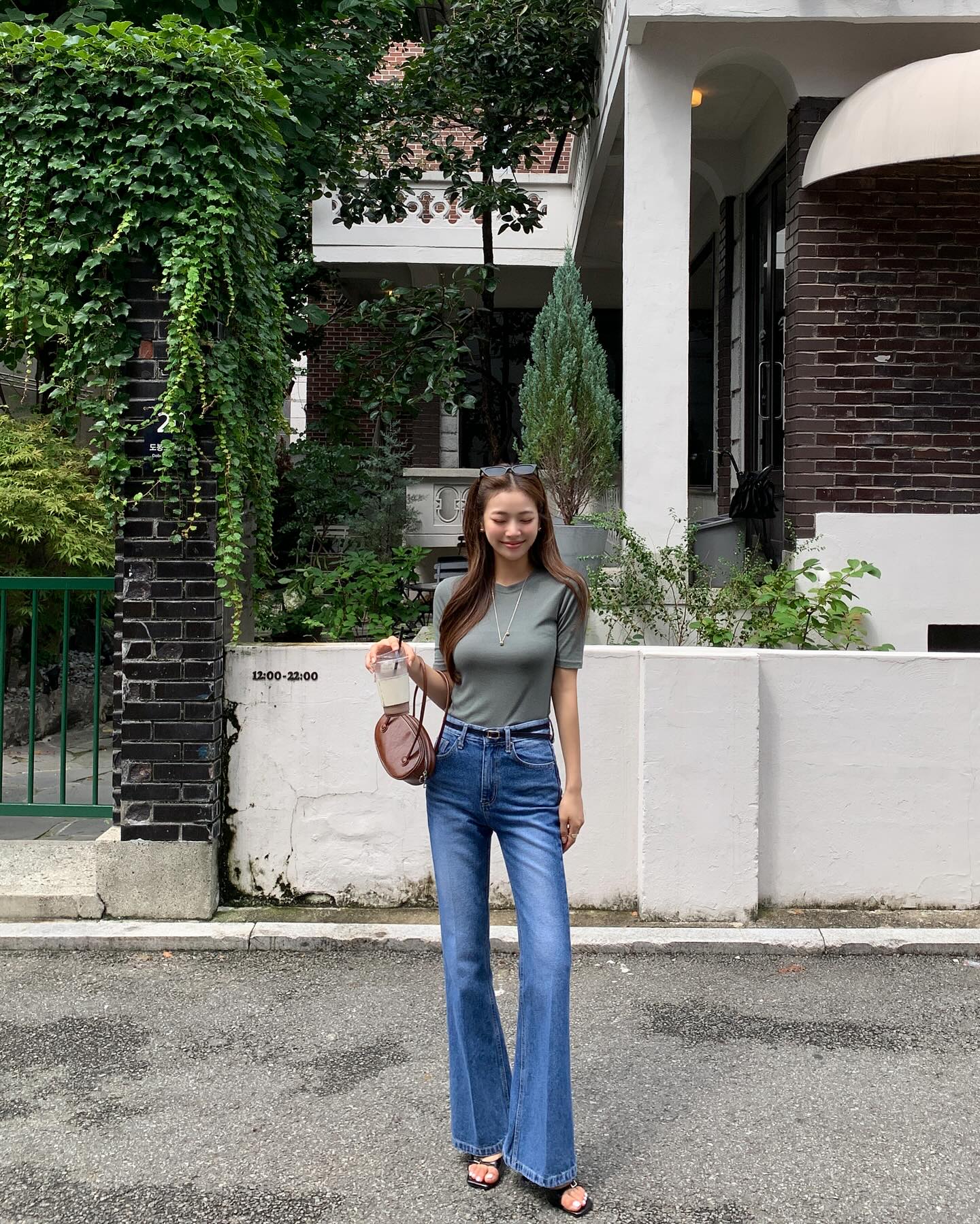 4 kiểu quần dài nàng công sở nên sở hữu trong năm mới-1