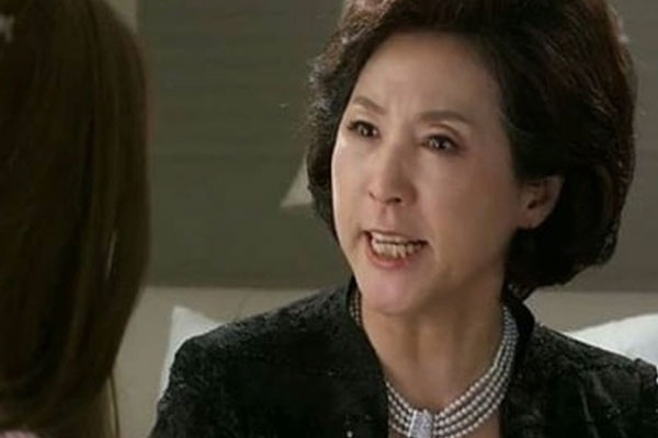 Mẹ 80 tuổi tai biến nằm liệt giường, các con vẫn làm hơn 30 mâm cỗ mừng thọ-2