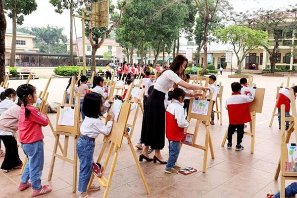 Thông tư dạy thêm, học thêm có hiệu lực: Hàng loạt lớp học thêm dừng hoạt động-1