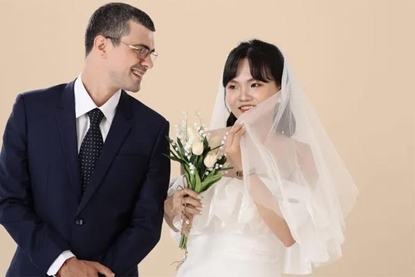 Dân mạng rút ra 6 bài học tình yêu từ bộ phim Tết Bộ tứ báo thủ-3