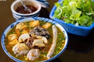 Làm ngày lễ đòi lương gấp đôi, bát bún ngày Tết giá gấp đôi sao lại ‘bóc phốt’?