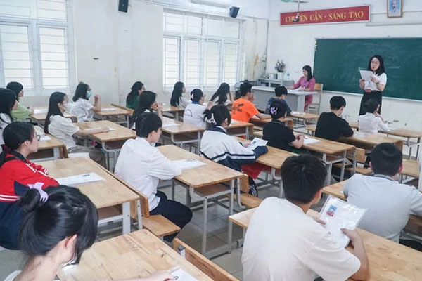 Băn khoăn giáo viên trường công có được mở trung tâm dạy thêm-2