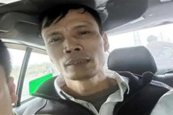 Làm rõ vụ nam thiếu niên tử vong bất thường, thi thể bị cột vào đầu bơm nước trên kênh ở Đồng Tháp-2