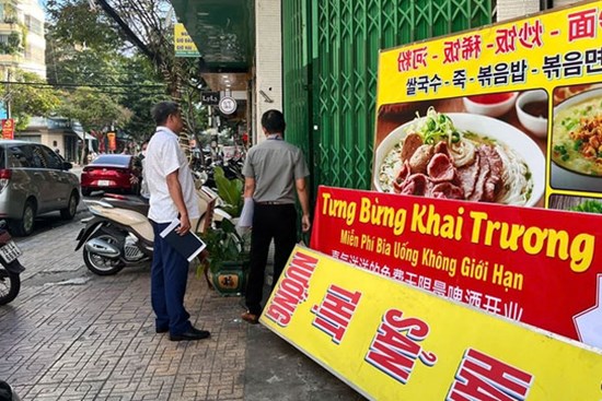 Chủ quán ăn bị tố 