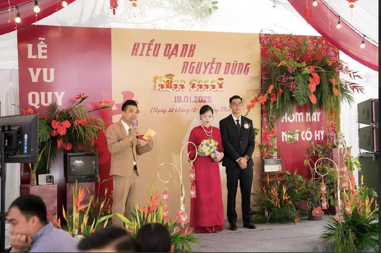 Bộ ảnh cưới thập niên 90 của cô giáo dạy văn được dân mạng khen nức nở-7