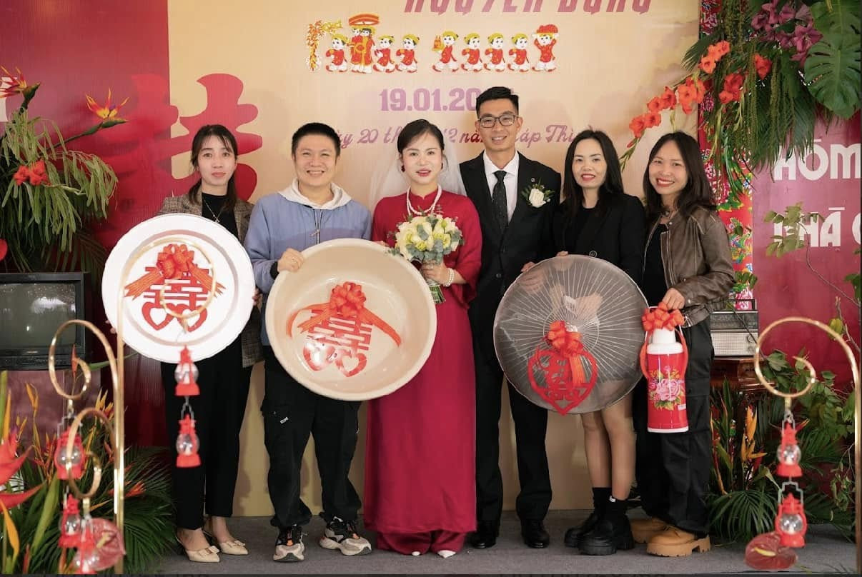 Bộ ảnh cưới thập niên 90 của cô giáo dạy văn được dân mạng khen nức nở-8