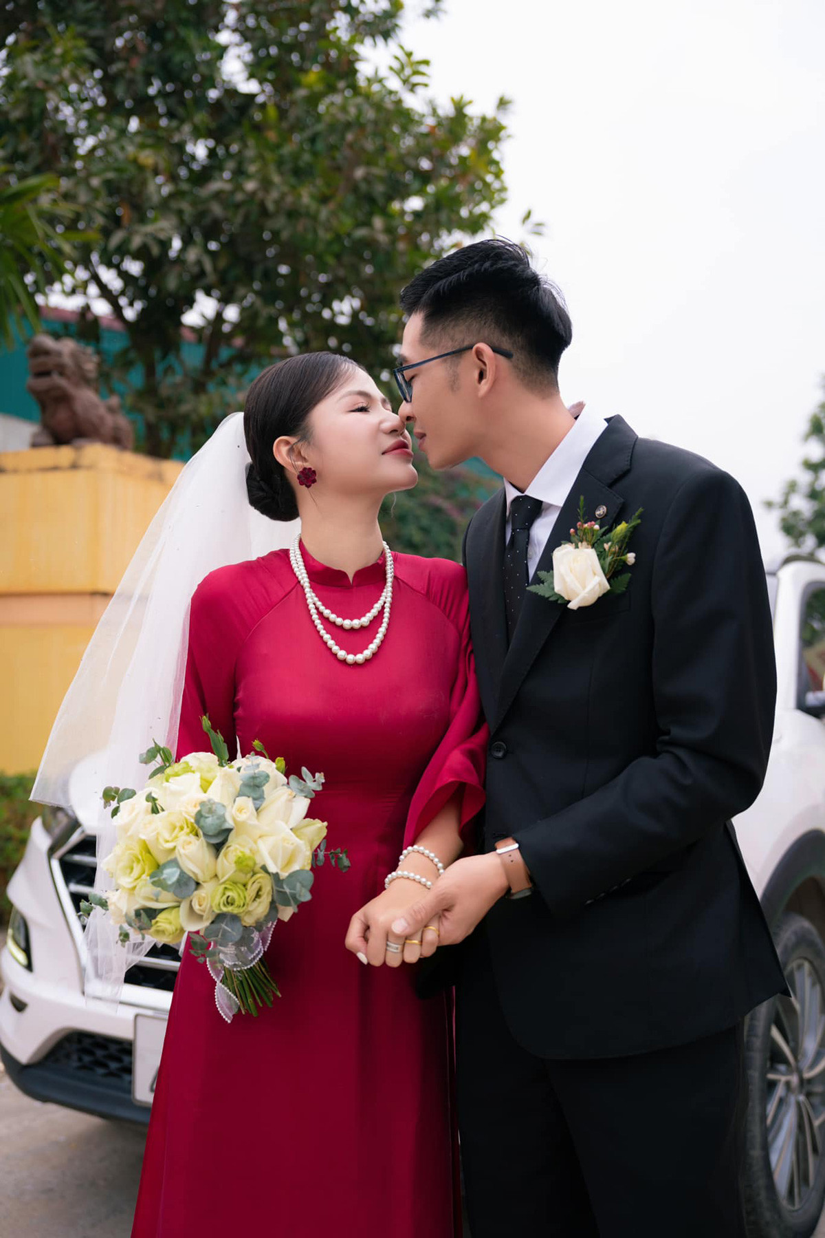 Bộ ảnh cưới thập niên 90 của cô giáo dạy văn được dân mạng khen nức nở-9