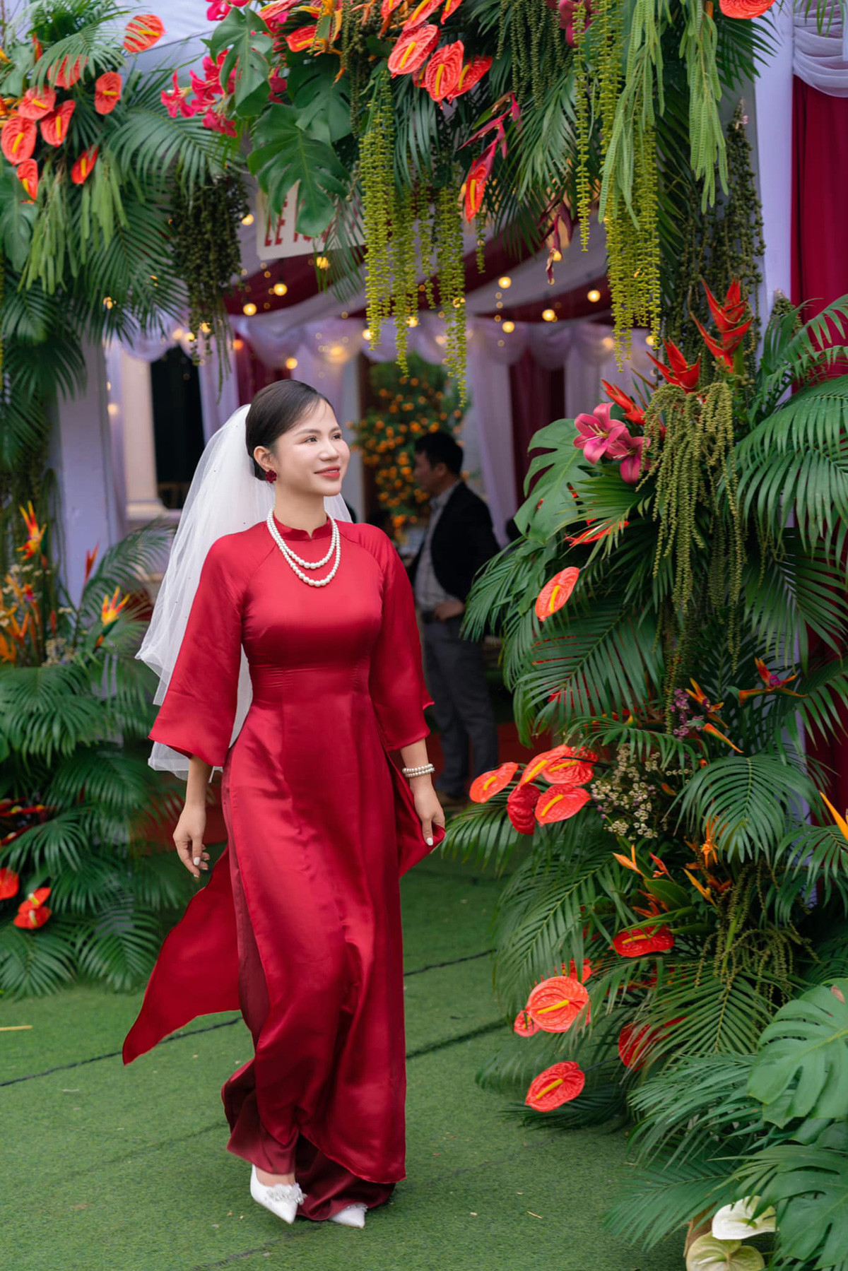 Bộ ảnh cưới thập niên 90 của cô giáo dạy văn được dân mạng khen nức nở-13