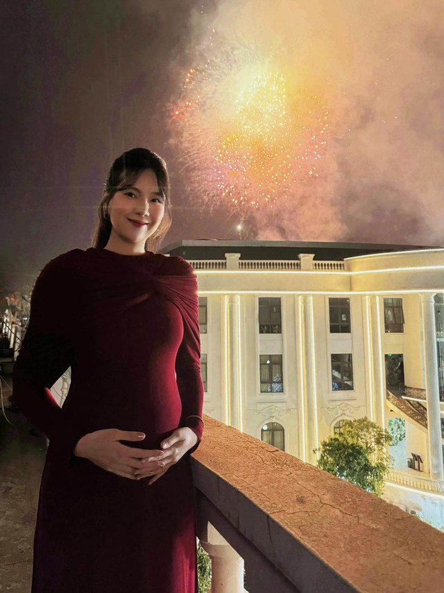 Mai Ngọc lần đầu để lộ cận vòng 2 lớn rõ khi mang thai ở tuổi 35, 1 điểm không giống các mẹ bỉm khác-4