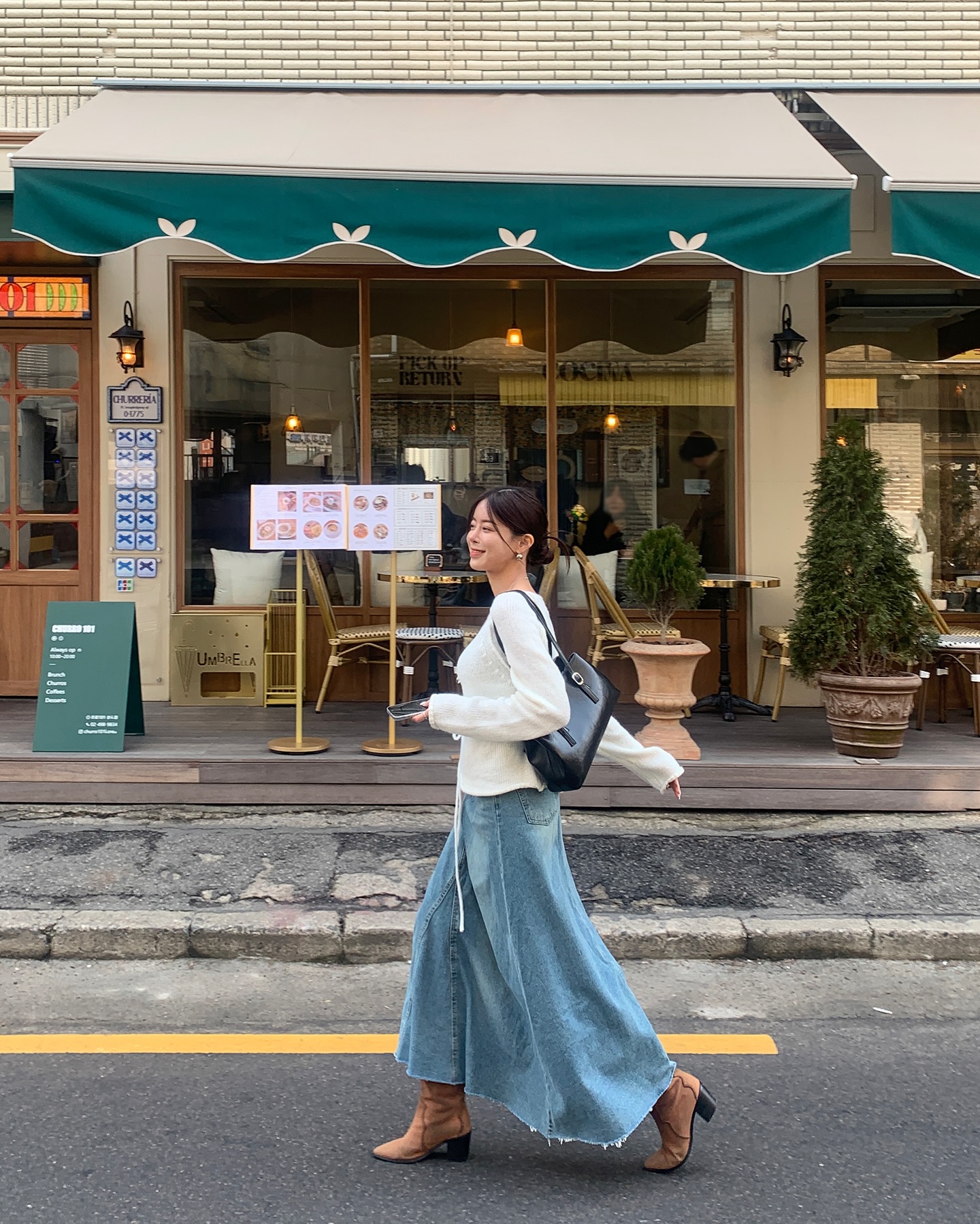 5 mẫu chân váy dẫn đầu xu hướng thời trang 2025-3