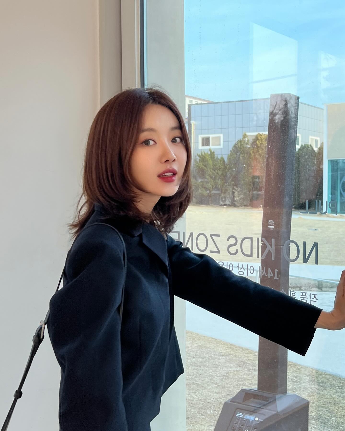 5 kiểu tóc ngắn thanh lịch dành cho phụ nữ U40-6