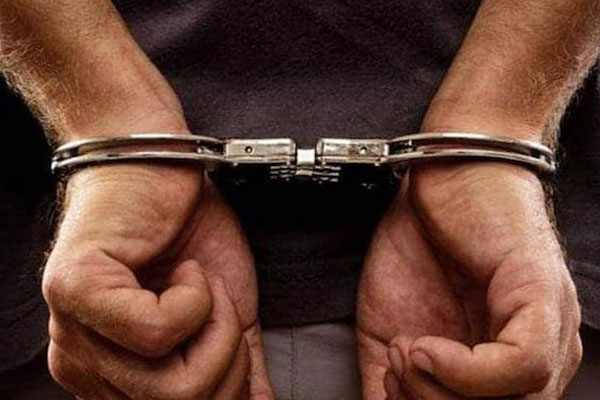 Lên mạng tìm mẹo dọn dẹp nhà cửa, vợ phát hiện người chồng ngoại tình-2