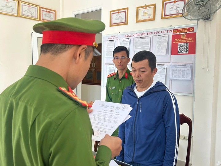 Nhân viên nhà hàng dùng cồn y tế pha chế rượu khiến hai người nước ngoài tử vong-1