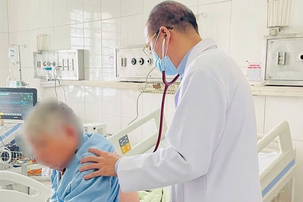 Bác sĩ ở Hà Nội nói không nên chủ quan”, đặc biệt là nhóm người có nguy cơ nhiễm cúm nặng!-3