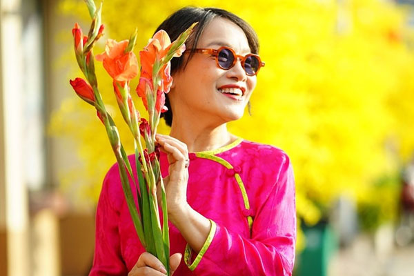 Bà Bích Hương vị tình thân: Ôsin trên phim, bà chủ làm ăn mát tay ngoài đời-13