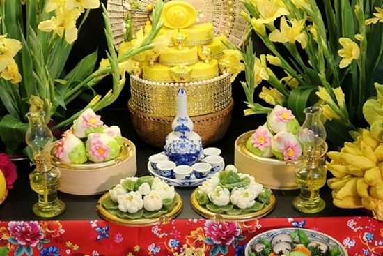 Nên cúng rằm tháng Giêng ở trong nhà hay ngoài trời?