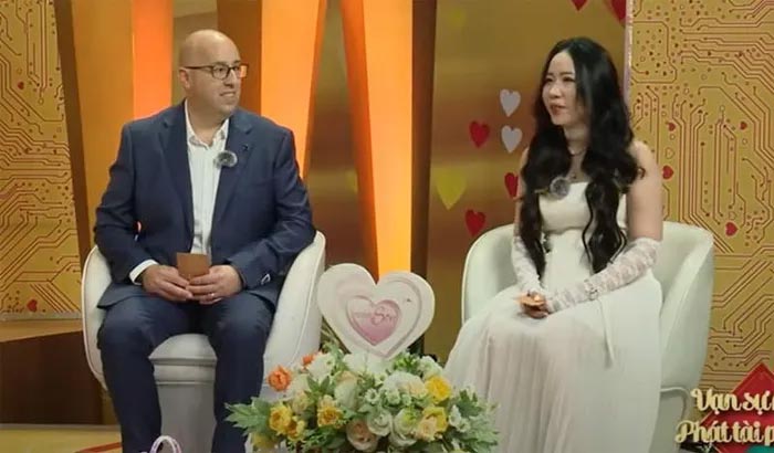 Chồng Mỹ U80 mê áo dài, muốn làm điều đặc biệt cho vợ Việt kém 37 tuổi-10