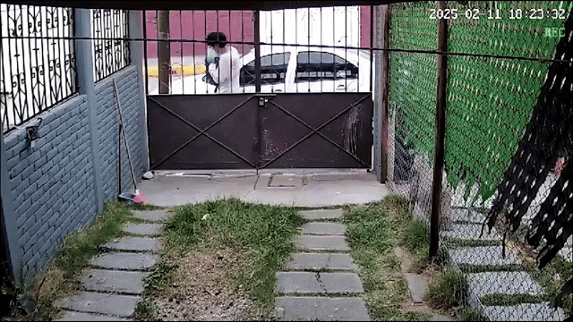 Sinh con xong rồi đưa cho bạn trai, người phụ nữ bàng hoàng khi chứng kiến hành động của bố đứa bé-2