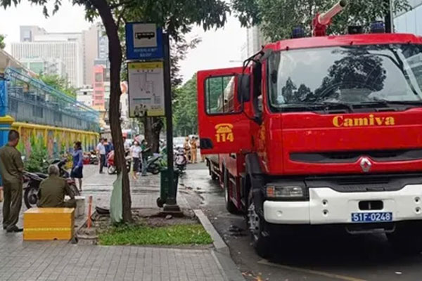 Cháy lớn gây thiệt hại nhiều tài sản tại xưởng tranh thêu Đà Lạt XQ-3