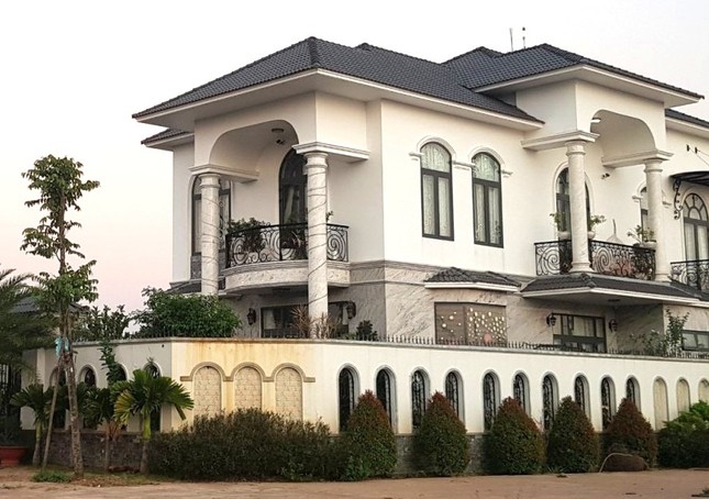 ‘Lai lịch không tầm thường’ của kẻ mang súng đột nhập nhà một lãnh đạo tỉnh Bình Phước-2