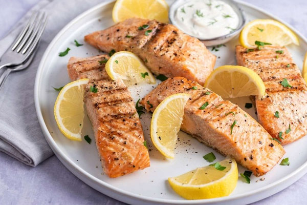 Chuyên gia Mỹ đánh giá đây là loại cá tốt nhất thế giới, hơn cả cá hồi: Vô tình Việt Nam lại có sẵn-5