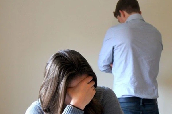 Chồng cũ vay 300 triệu rồi biệt tích, 3 năm sau tôi bật khóc khi nhận được cuộc điện thoại từ anh ta-2