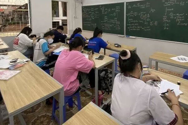 Hà Nội: Đột biến giáo viên đến đăng ký kinh doanh dạy thêm-3