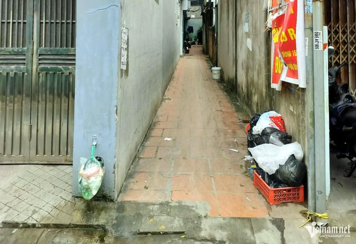 Điểm bất thường tại nơi trông giữ bé gái 5 tháng tuổi tử vong ở Hà Nội-1