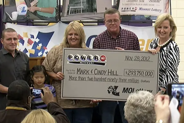 Người đàn ông trúng giải độc đắc 17 tỷ đồng nhưng phải đi kiện đại lý xổ số, tòa án phán quyết: Anh không được nhận đồng nào là đúng”-3