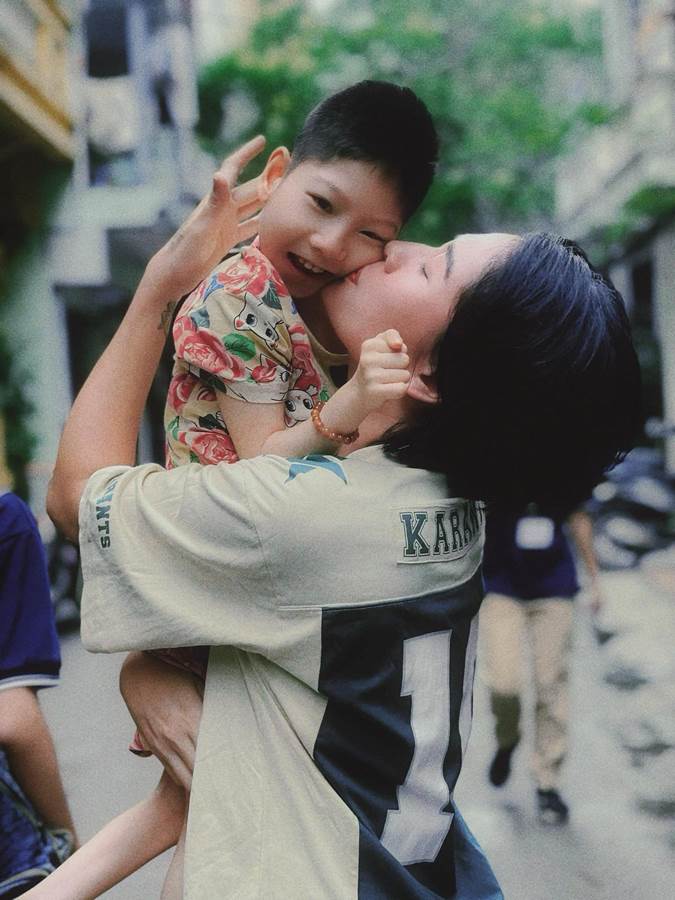 Nữ diễn viên Việt nổi tiếng: Đến giờ, con tôi 14 tuổi vẫn phải ăn uống bằng… bơm xi lanh”-3