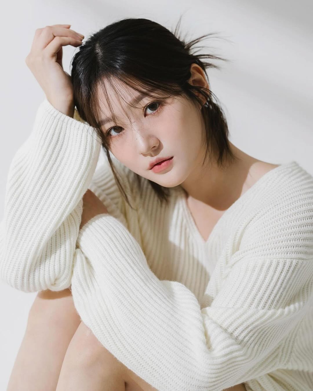 Trước khi qua đời, Kim Sae Ron lên sân thượng khóc nức nở vì lời xin lỗi muộn màng từ phóng viên Hàn-1