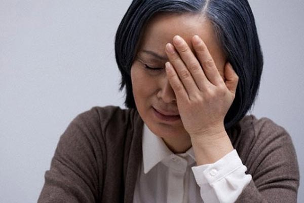 Cứ cuối tuần lại đi chơi pickleball, phó mặc chuyện chăm con nhỏ cho vợ-2