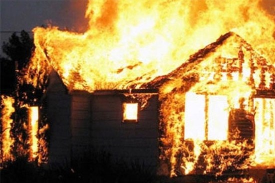 Người đàn ông tử vong thương tâm vì bị con trai 14 tuổi châm lửa đốt: Hé lộ nguyên nhân