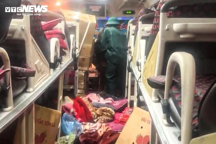 Tai nạn khiến 6 người tử vong ở Sơn La: Nhân chứng kể phút phá cửa xe cứu người-2