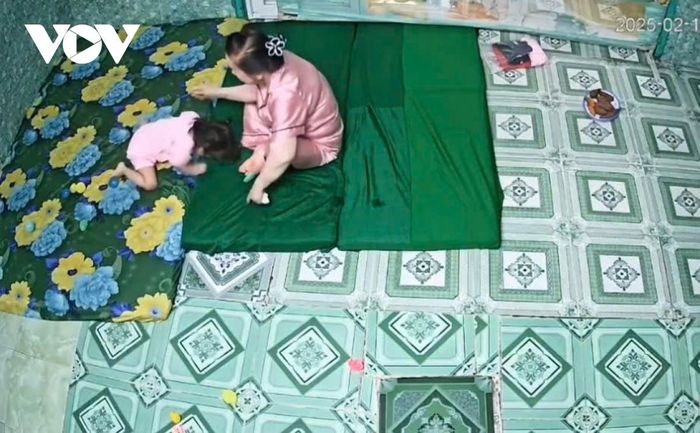 Bảo mẫu bạo hành trẻ em ở Long An bị khởi tố-1