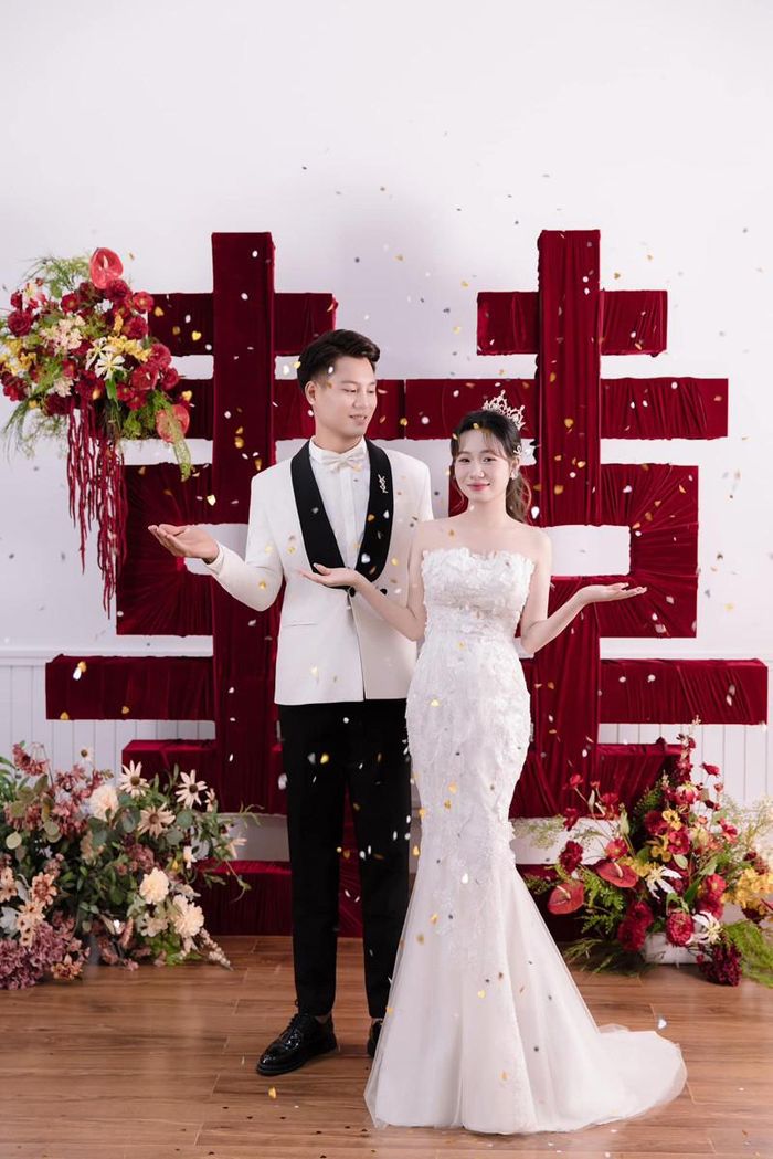 Cô gái Hà Nội cao 1m49 yêu chàng 1m83, ngày cưới khiến quan khách bật cười-5